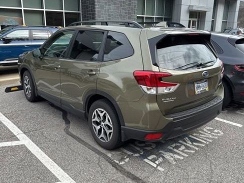 Used 2022 Subaru Forester Premium image 24
