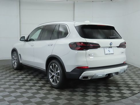 Used 2026 BMW X5 xDrive40i w/ Premium Package AWD/4WD image 8