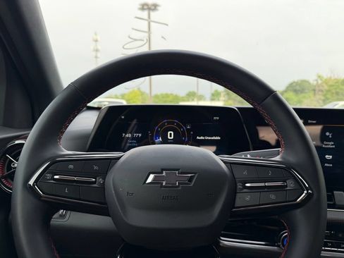 Used 2025 Chevrolet Equinox RS w/ Safety and Technology Package FWD image 15