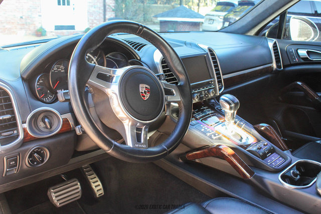 Used 2012 Porsche Cayenne Turbo AWD/4WD image 31