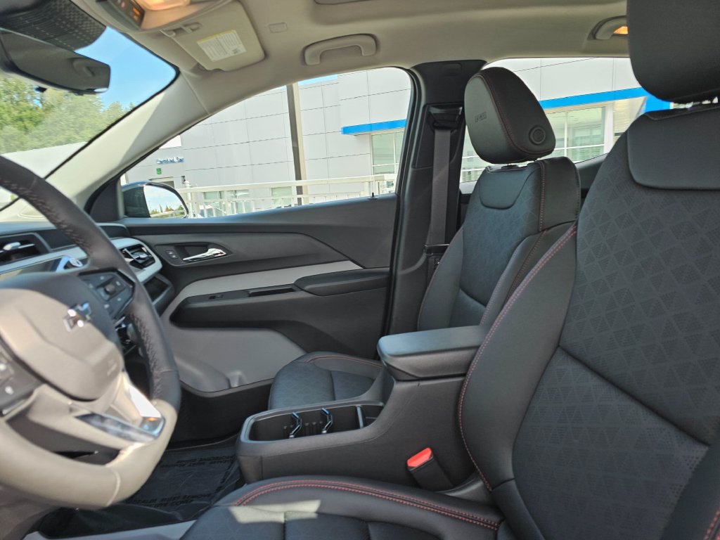 New 2027 Chevrolet Bolt RS w/ Technology Package FWD image 24