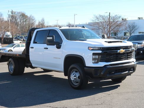 Used 2024 Chevrolet Silverado 3500 W/T w/ WT Convenience Package image 2