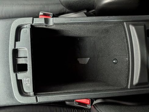 Used 2018 Jeep Grand Cherokee Altitude image 21