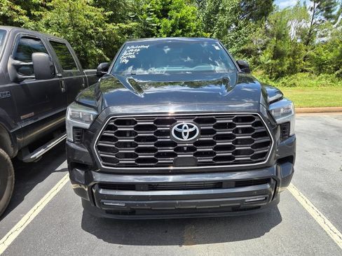 Used 2023 Toyota Sequoia Platinum AWD/4WD image 2