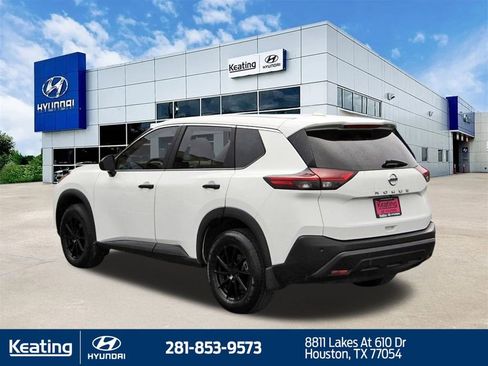 Used 2021 Nissan Rogue S image 3