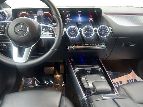 Used 2022 Mercedes-Benz GLA 250 4MATIC w/ Premium Package Lite image 10