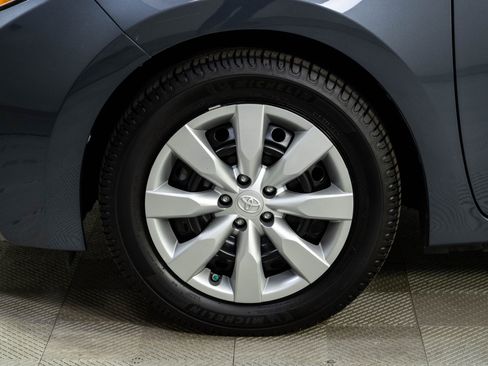 Used 2016 Toyota Corolla LE FWD image 33