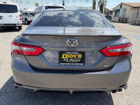 Used 2018 Toyota Camry SE FWD image 10