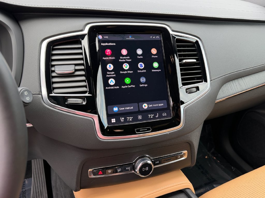 Certified 2025 Volvo XC90 T8 Ultra AWD/4WD image 23