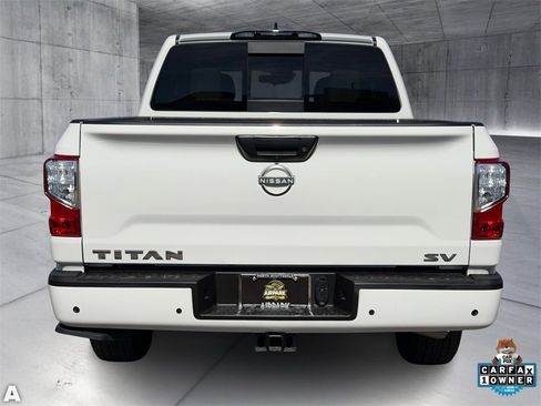 Used 2024 Nissan Titan SV w/ SV Convenience Package image 5