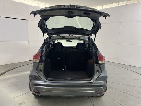 Used 2024 Nissan Kicks SV image 12