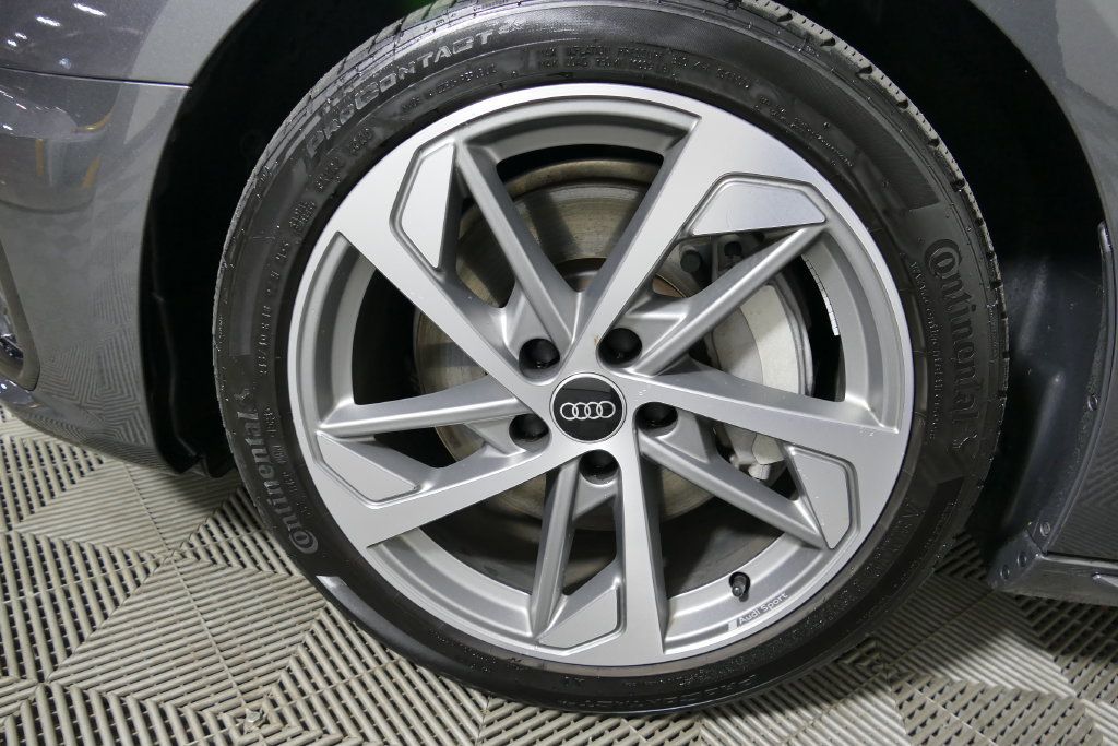 Used 2025 Audi A4 2.0T Premium Plus w/ Premium Plus Package AWD/4WD image 9