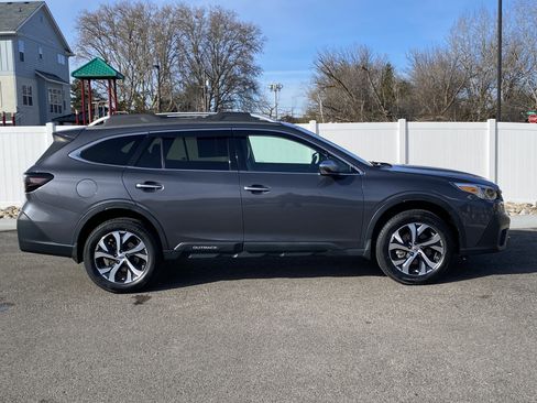 Used 2022 Subaru Outback Touring image 7