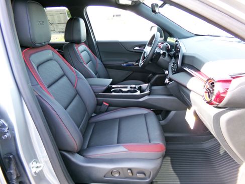 New 2026 Chevrolet Equinox RS w/ Convenience Package III FWD image 15