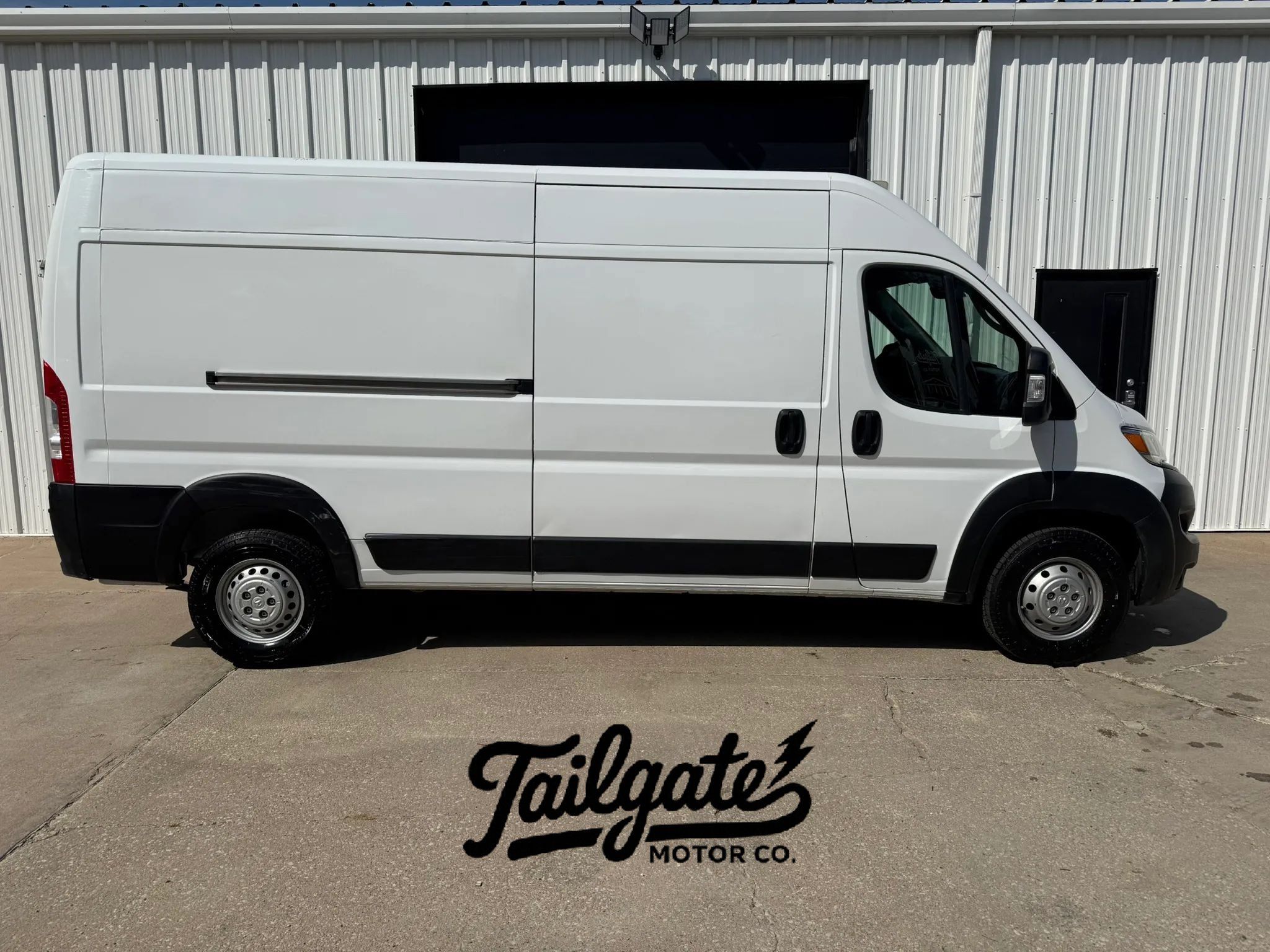 Used 2025 RAM ProMaster 2500 w/ Convenience Group FWD image 1