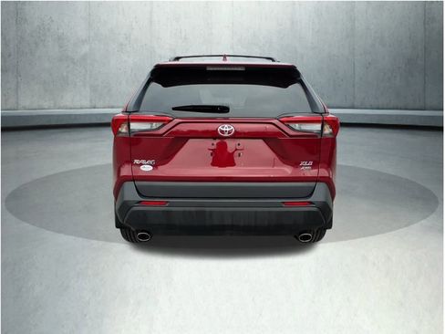Certified 2022 Toyota RAV4 XLE image 26