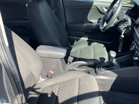 Used 2022 Kia Rio S FWD image 22