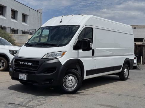 Used 2023 RAM ProMaster 2500 FWD image 2