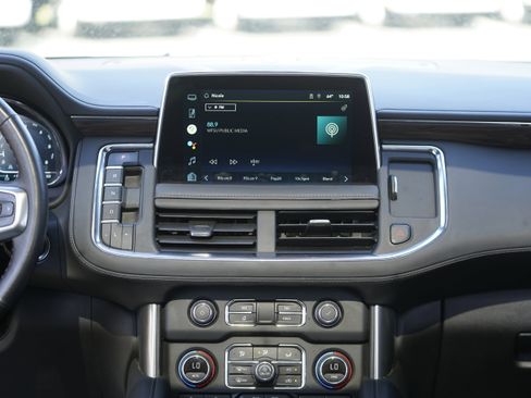 Used 2022 Chevrolet Tahoe LT w/ Luxury Package RWD image 27