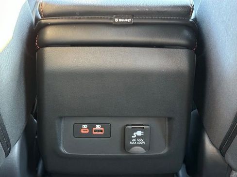 Used 2025 Nissan Frontier PRO-4X w/ Pro Convenience Package image 29