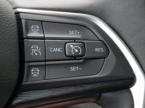Certified 2025 Jeep Grand Cherokee L Laredo w/ Trailer Tow Package AWD/4WD image 23