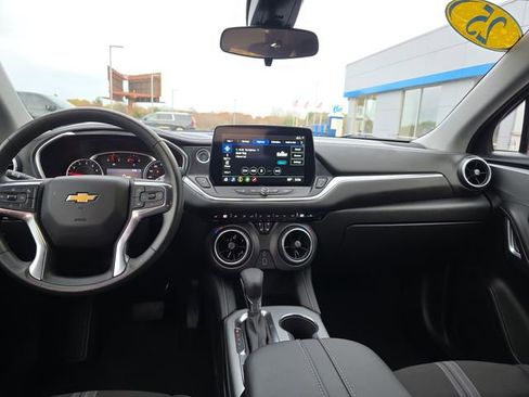 Used 2025 Chevrolet Blazer LT image 12
