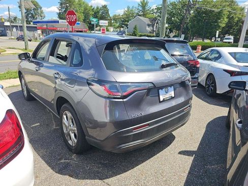Used 2023 Honda HR-V LX image 3