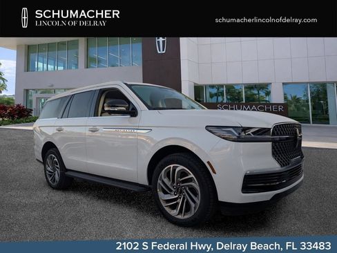 New 2026 Lincoln Navigator Premiere AWD/4WD image 1