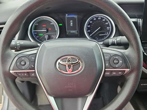 Used 2022 Toyota Camry LE FWD image 19