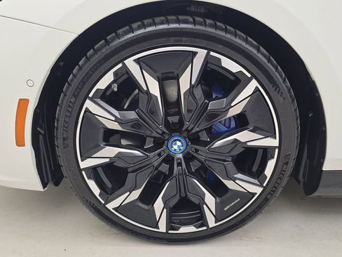Certified 2024 BMW i5 M60 w/ Premium Package AWD/4WD image 11