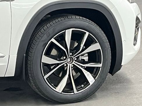 New 2026 Volkswagen Atlas Cross Sport SEL Premium R-Line AWD/4WD image 41