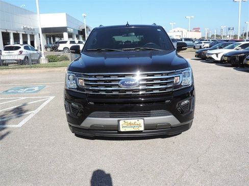 Used 2021 Ford Expedition XLT image 2