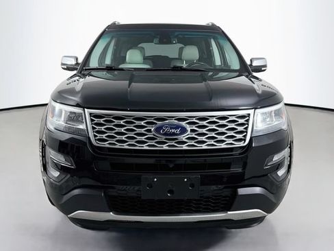 Used 2016 Ford Explorer Platinum AWD/4WD image 2