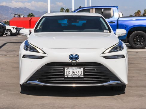 Used 2022 Toyota Mirai w/ Advanced Technology Package RWD image 7