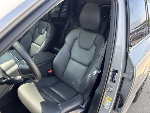 Used 2024 Volvo XC90 B5 Plus AWD/4WD image 22