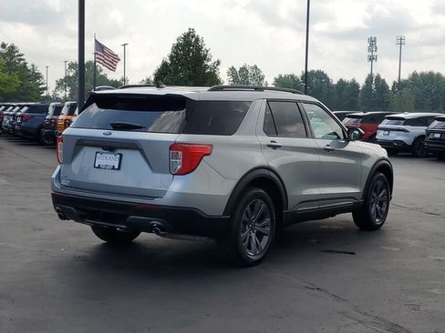 Certified 2024 Ford Explorer XLT w/ Equipment Group 202A AWD/4WD image 3