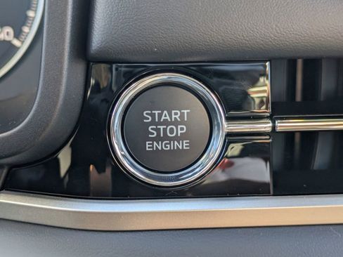 New 2026 Mitsubishi Outlander ES image 32