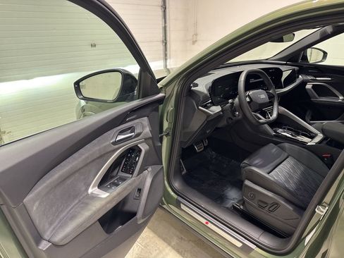 Used 2025 Audi SQ5 Premium Plus image 11