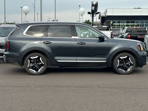 Certified 2024 Kia Telluride EX AWD/4WD image 3