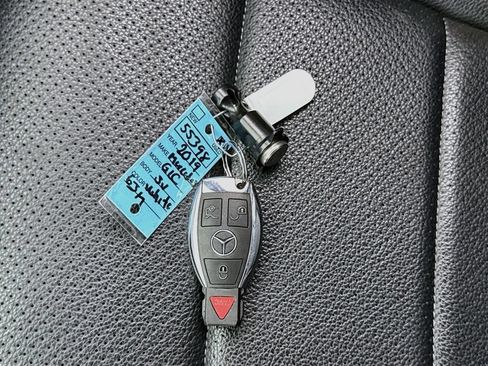 Used 2019 Mercedes-Benz GLC 300 4MATIC image 26