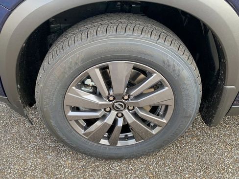 New 2026 Nissan Pathfinder SV image 7