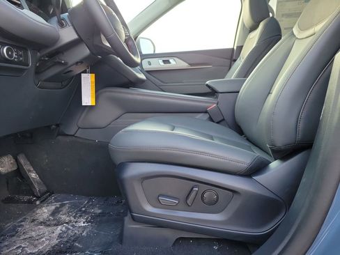 New 2026 Ford Explorer Active w/ Active Comfort Package image 17