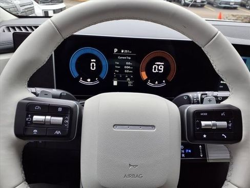 Used 2025 Hyundai Santa Fe SE image 12