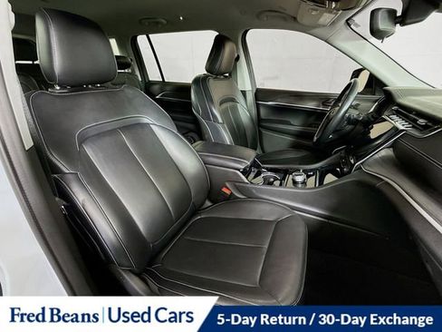 Certified 2021 Jeep Grand Cherokee L Limited AWD/4WD image 31