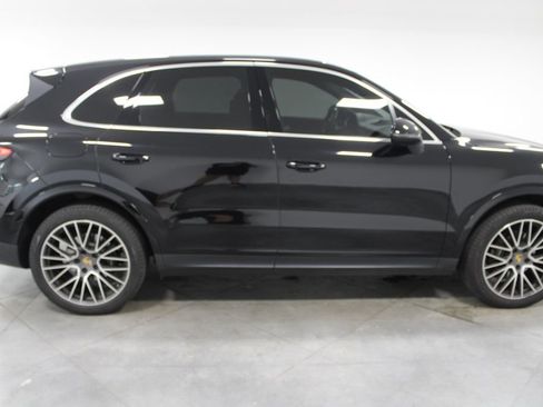 Used 2019 Porsche Cayenne AWD/4WD image 11