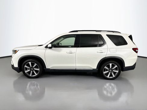 Certified 2024 Honda Pilot Touring image 8