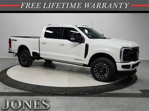 Used 2025 Ford F250 Platinum image 1
