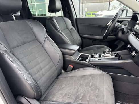 Used 2023 Mitsubishi Outlander SE AWD/4WD image 11