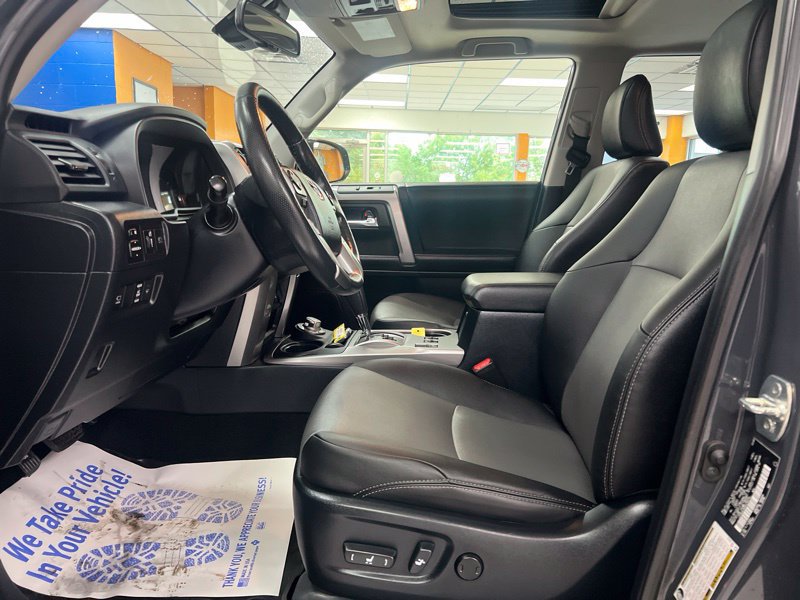Used 2024 Toyota 4Runner SR5 Premium w/ Moonroof Package AWD/4WD image 18