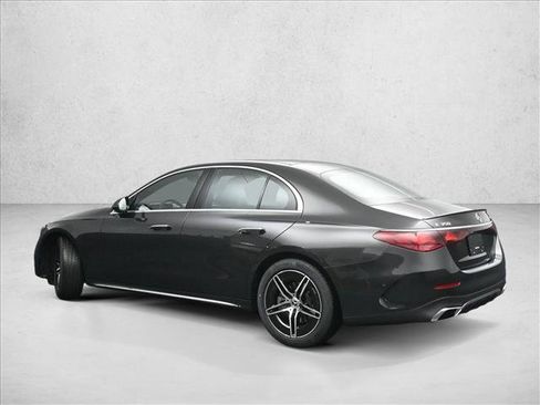 New 2026 Mercedes-Benz E 350 4MATIC Sedan image 6